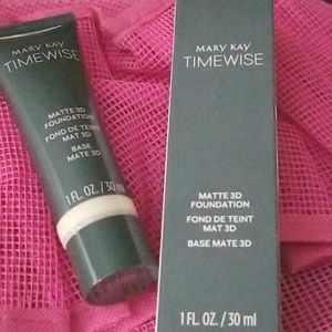 Mary Kay Matte 3D Foundation